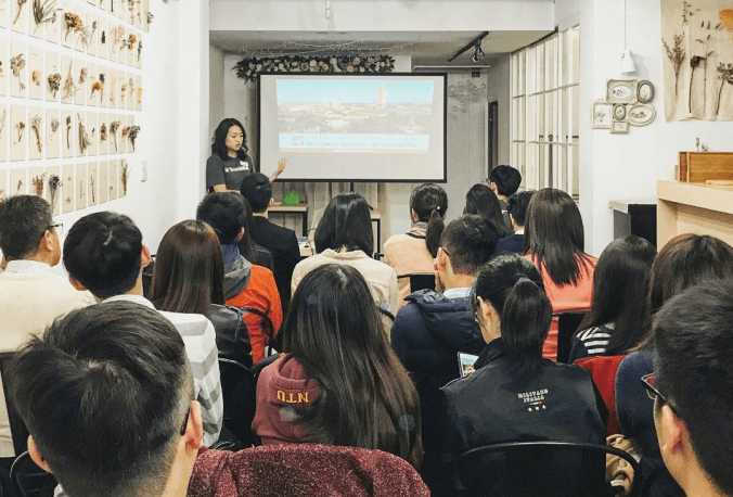 MBA alumna hosts an information session at a tea house in China, 2017